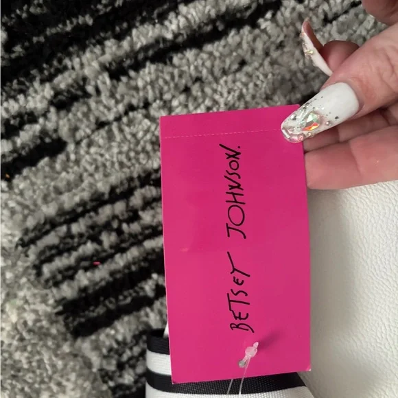 Betsey Johnson Pink and White Tennis Racket Purse 🌟RARE🌟 - Picture 5 of 10